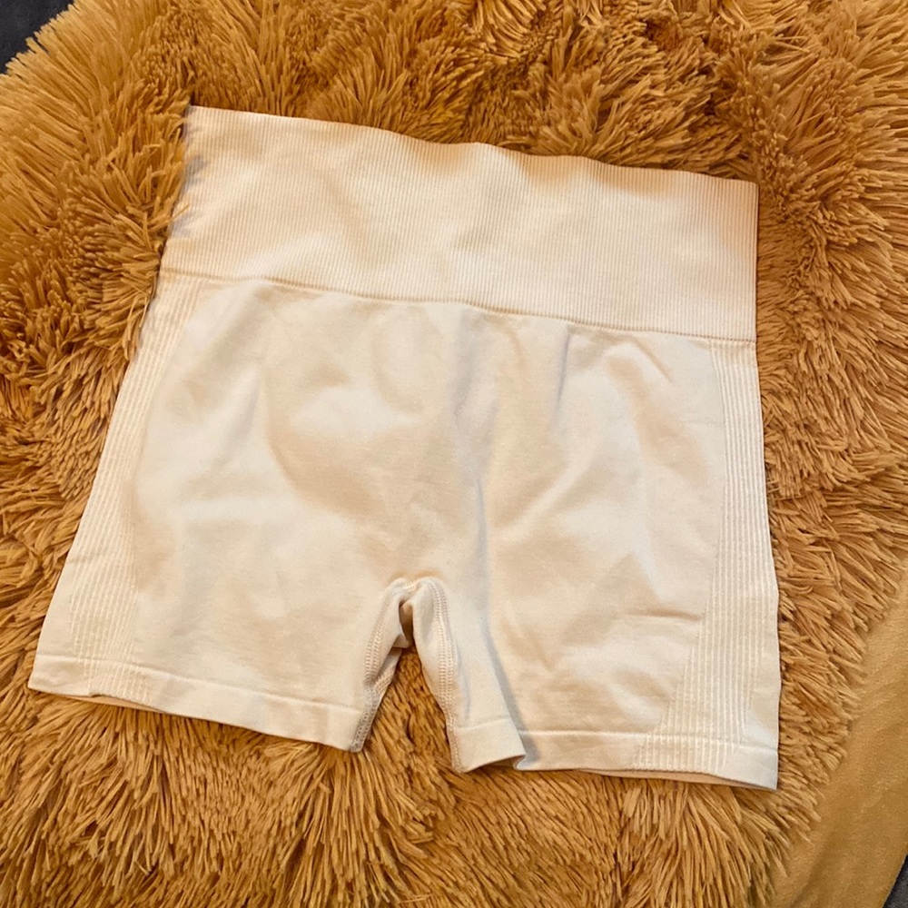 Pink seamless high waisted gym shorts